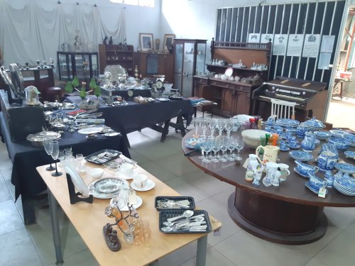 AA-Auctions-and-Sales-Showroom